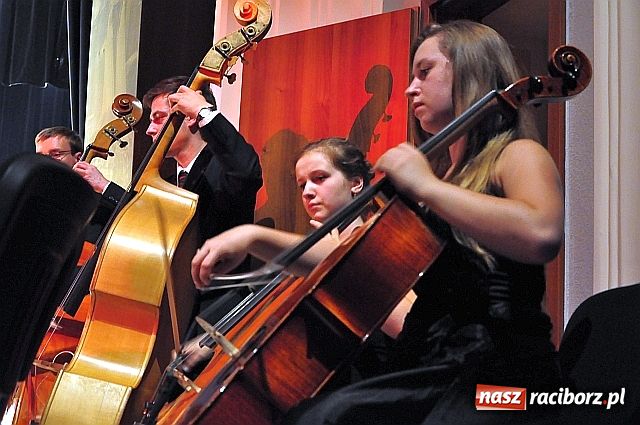 Zdjęcie w galerii na portalu naszraciborz.pl: Orkiestry z Poczdamu i Opola zagrały w RCK wiadomości z regionu