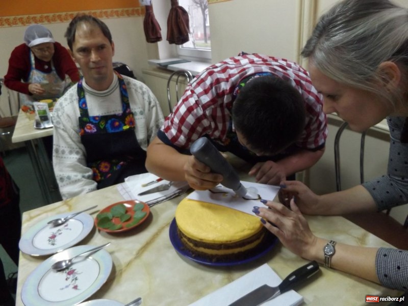 Zdjęcie w galerii na portalu naszraciborz.pl: Konkurs kulinarny osób niepełnosprawnych z dynią w roli głównej wiadomości z regionu
