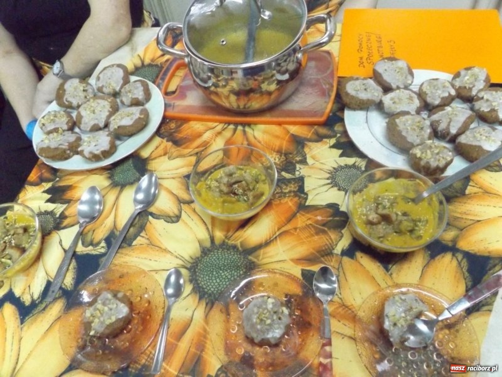 Zdjęcie w galerii na portalu naszraciborz.pl: Konkurs kulinarny osób niepełnosprawnych z dynią w roli głównej wiadomości z regionu