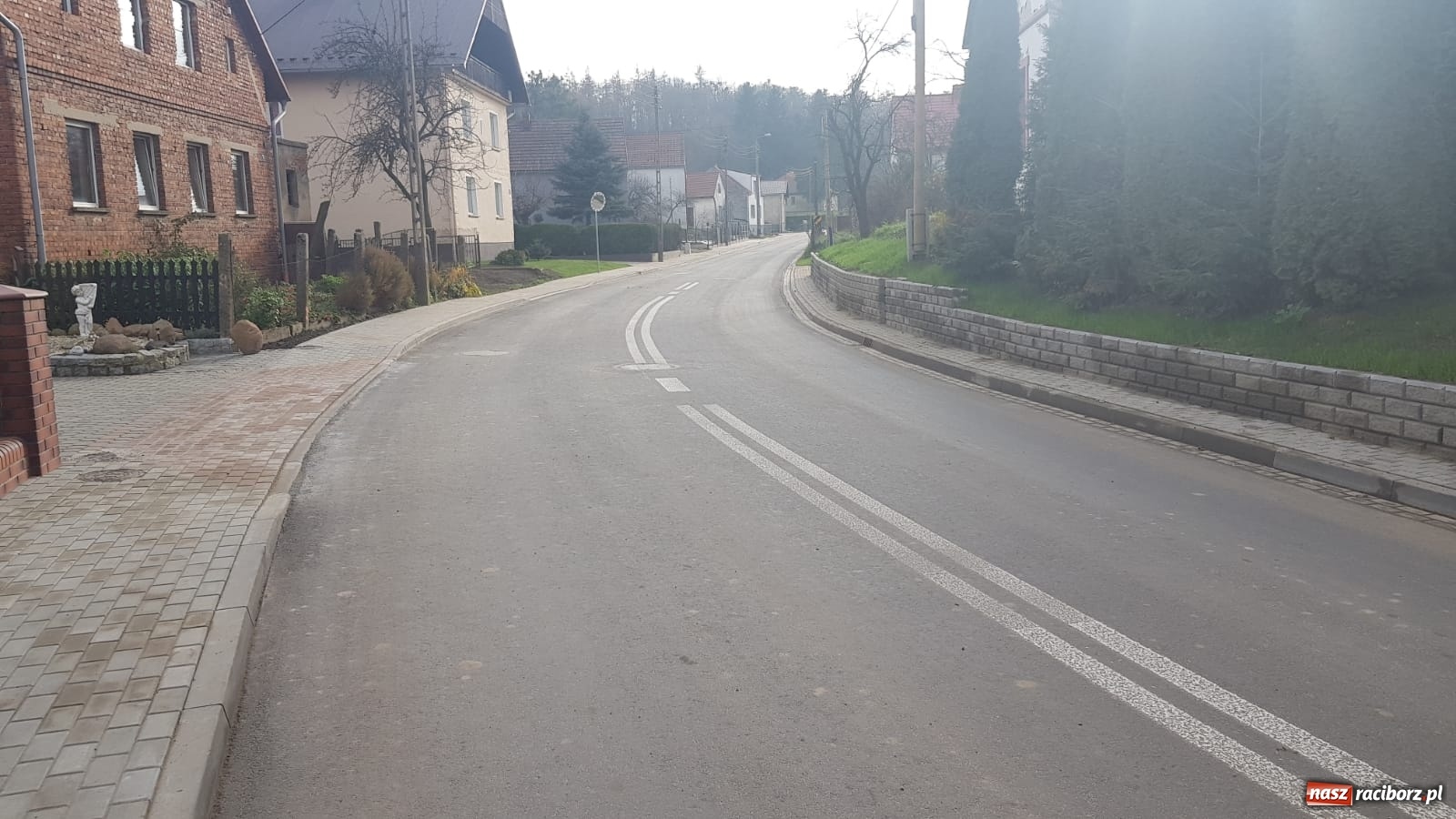 Zdjęcie w galerii na portalu naszraciborz.pl: Zakończono remont drogi powiatowej w Jastrzębiu wiadomości z regionu