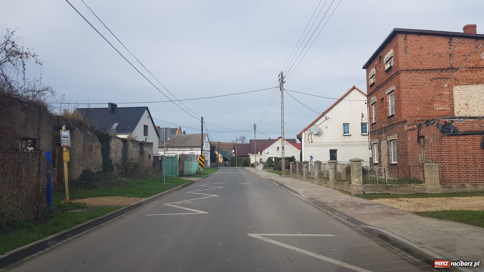 Zdjęcie w galerii na portalu naszraciborz.pl: Zakończono remont drogi powiatowej w Jastrzębiu wiadomości z regionu