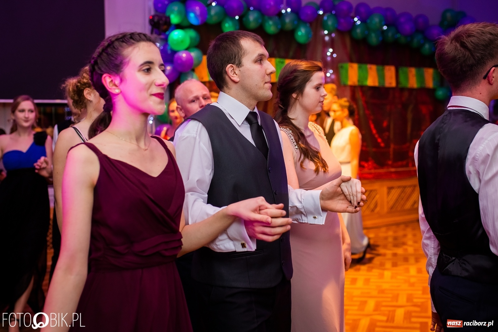 Zdjęcie w galerii na portalu naszraciborz.pl: Andrzejkowy zawrót głowy w MDK wiadomości z regionu