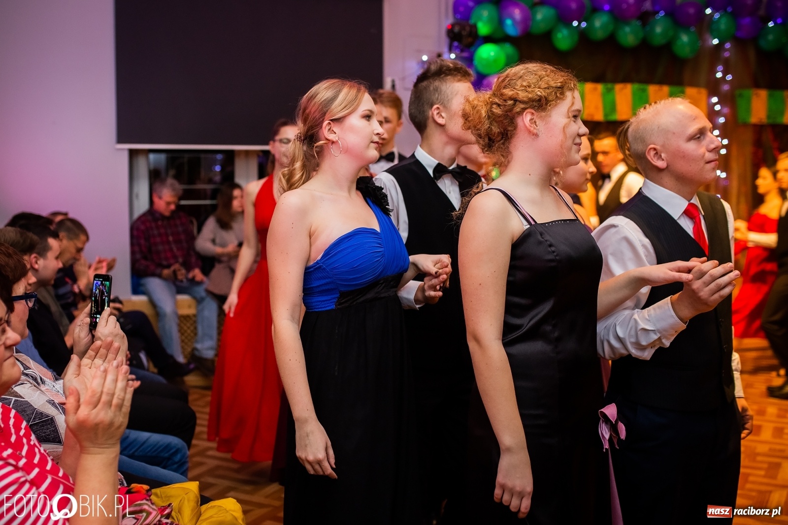 Zdjęcie w galerii na portalu naszraciborz.pl: Andrzejkowy zawrót głowy w MDK wiadomości z regionu