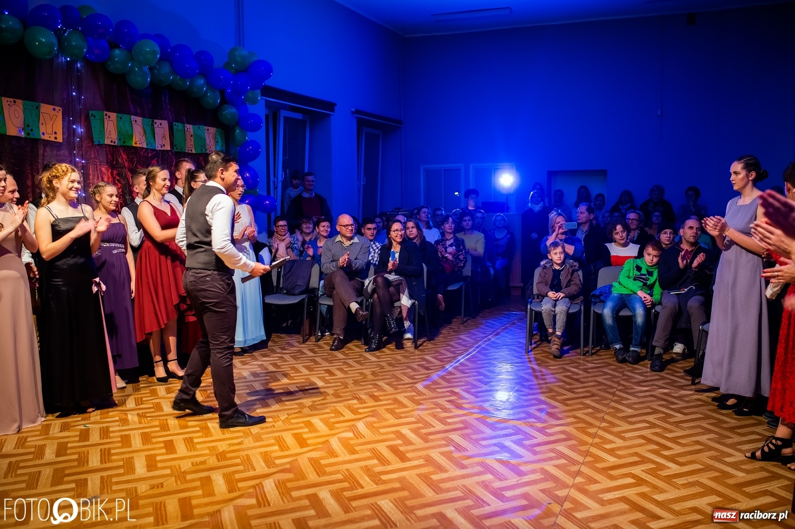 Zdjęcie w galerii na portalu naszraciborz.pl: Andrzejkowy zawrót głowy w MDK wiadomości z regionu