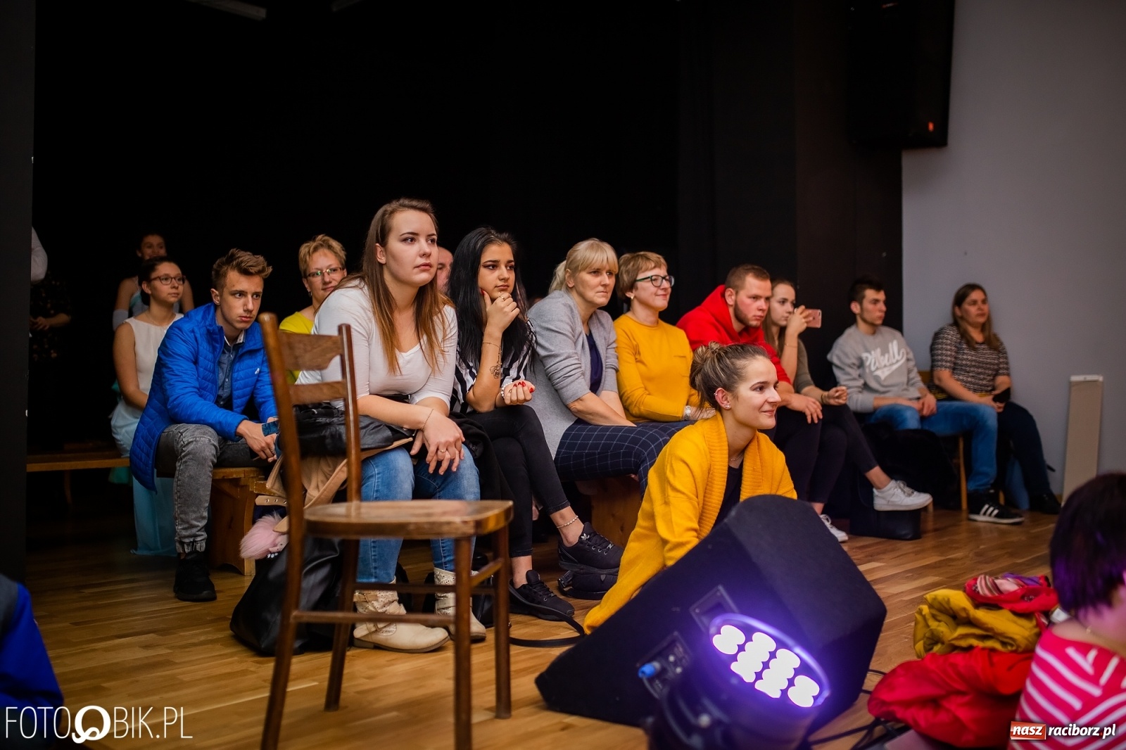 Zdjęcie w galerii na portalu naszraciborz.pl: Andrzejkowy zawrót głowy w MDK wiadomości z regionu