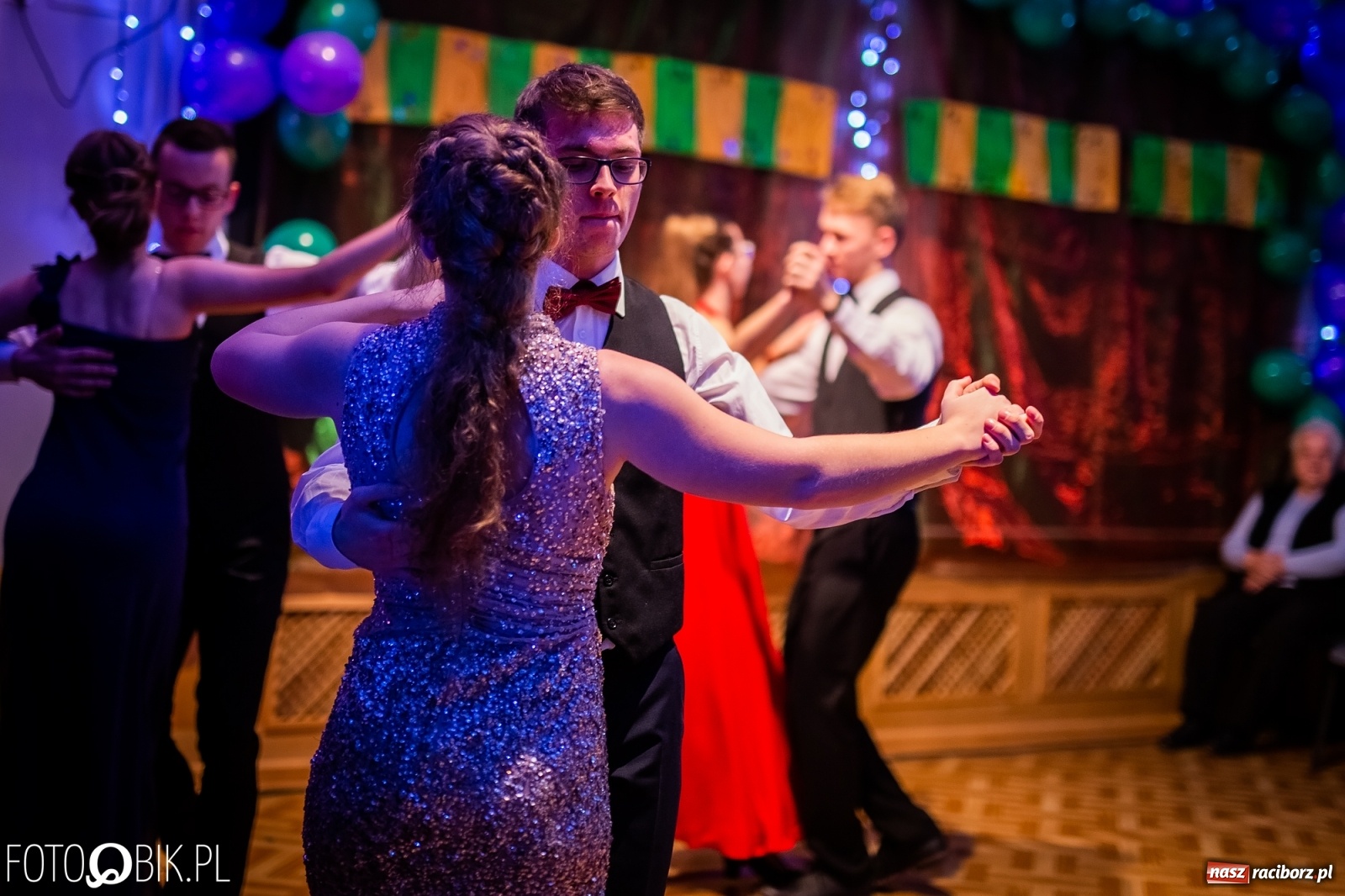 Zdjęcie w galerii na portalu naszraciborz.pl: Andrzejkowy zawrót głowy w MDK wiadomości z regionu