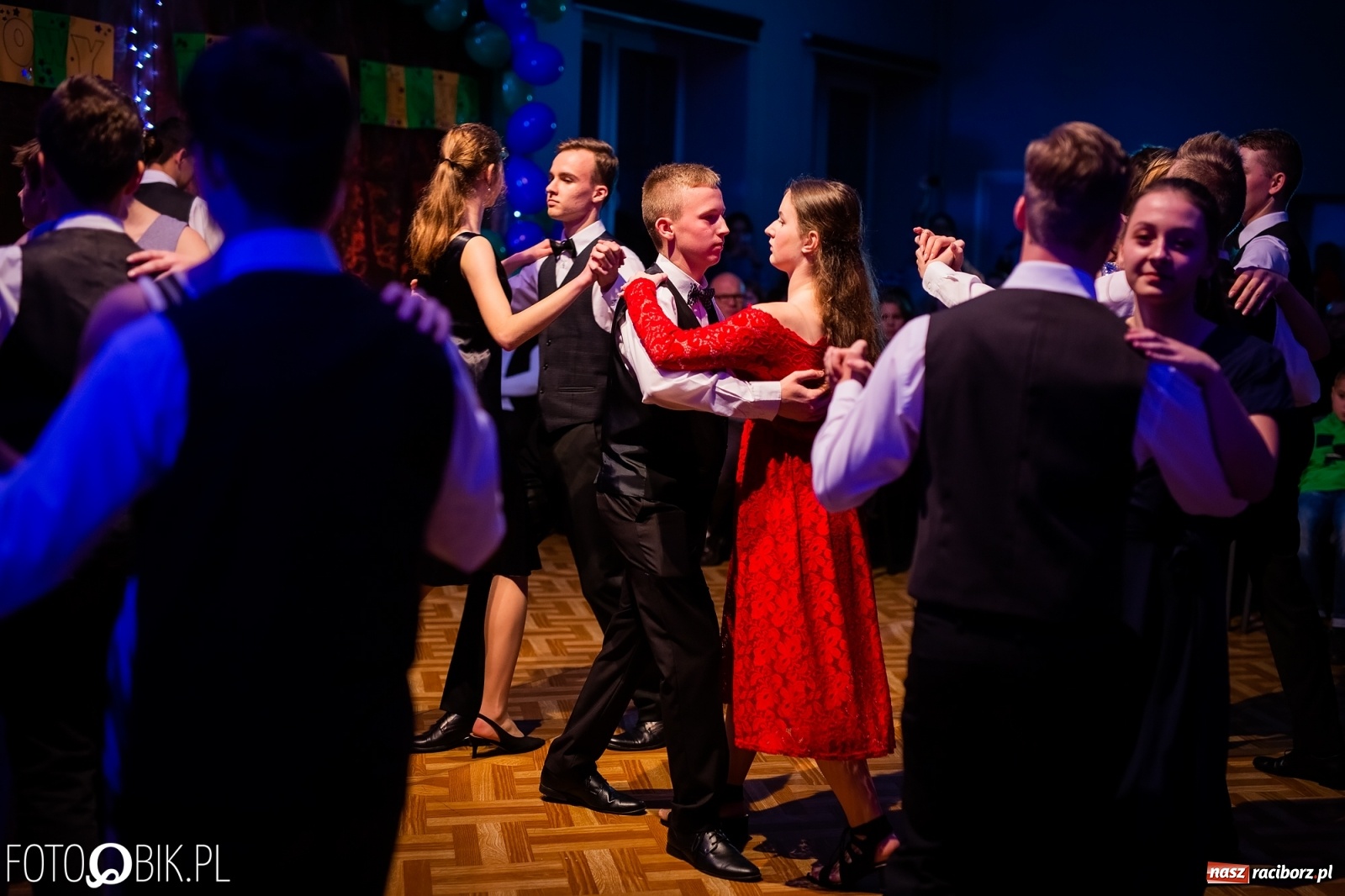 Zdjęcie w galerii na portalu naszraciborz.pl: Andrzejkowy zawrót głowy w MDK wiadomości z regionu