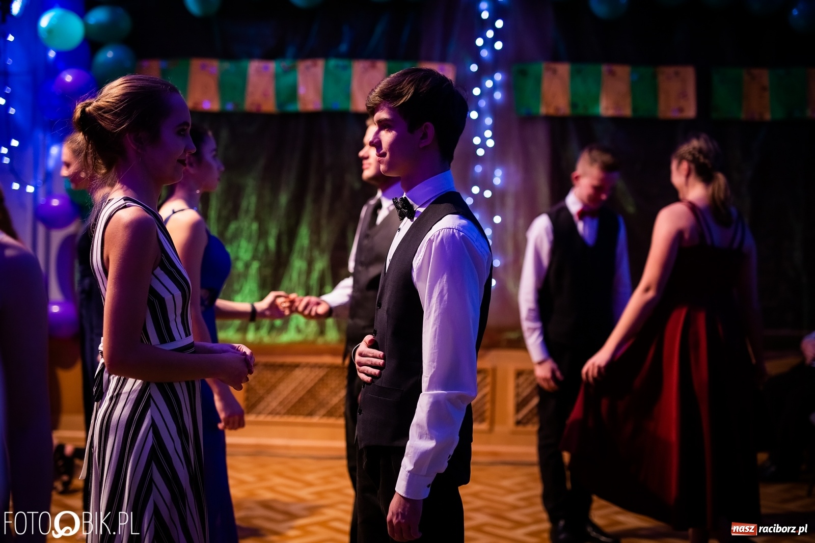 Zdjęcie w galerii na portalu naszraciborz.pl: Andrzejkowy zawrót głowy w MDK wiadomości z regionu