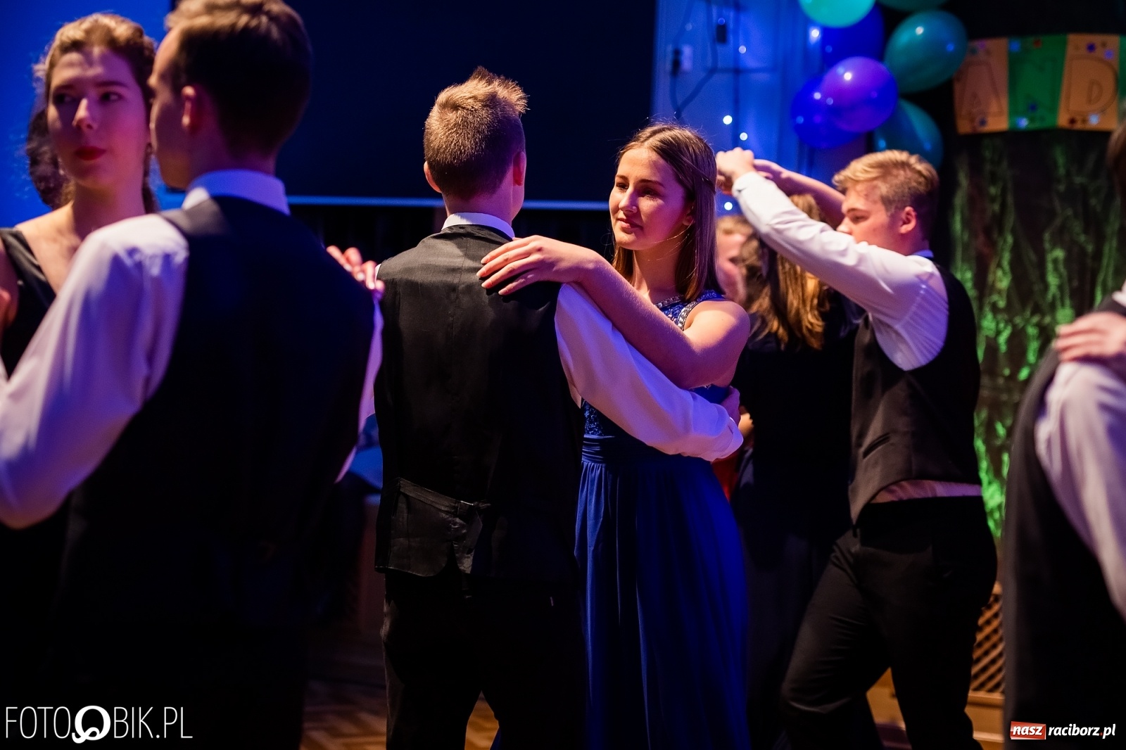 Zdjęcie w galerii na portalu naszraciborz.pl: Andrzejkowy zawrót głowy w MDK wiadomości z regionu