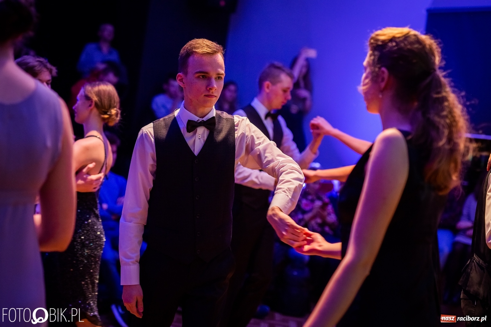 Zdjęcie w galerii na portalu naszraciborz.pl: Andrzejkowy zawrót głowy w MDK wiadomości z regionu