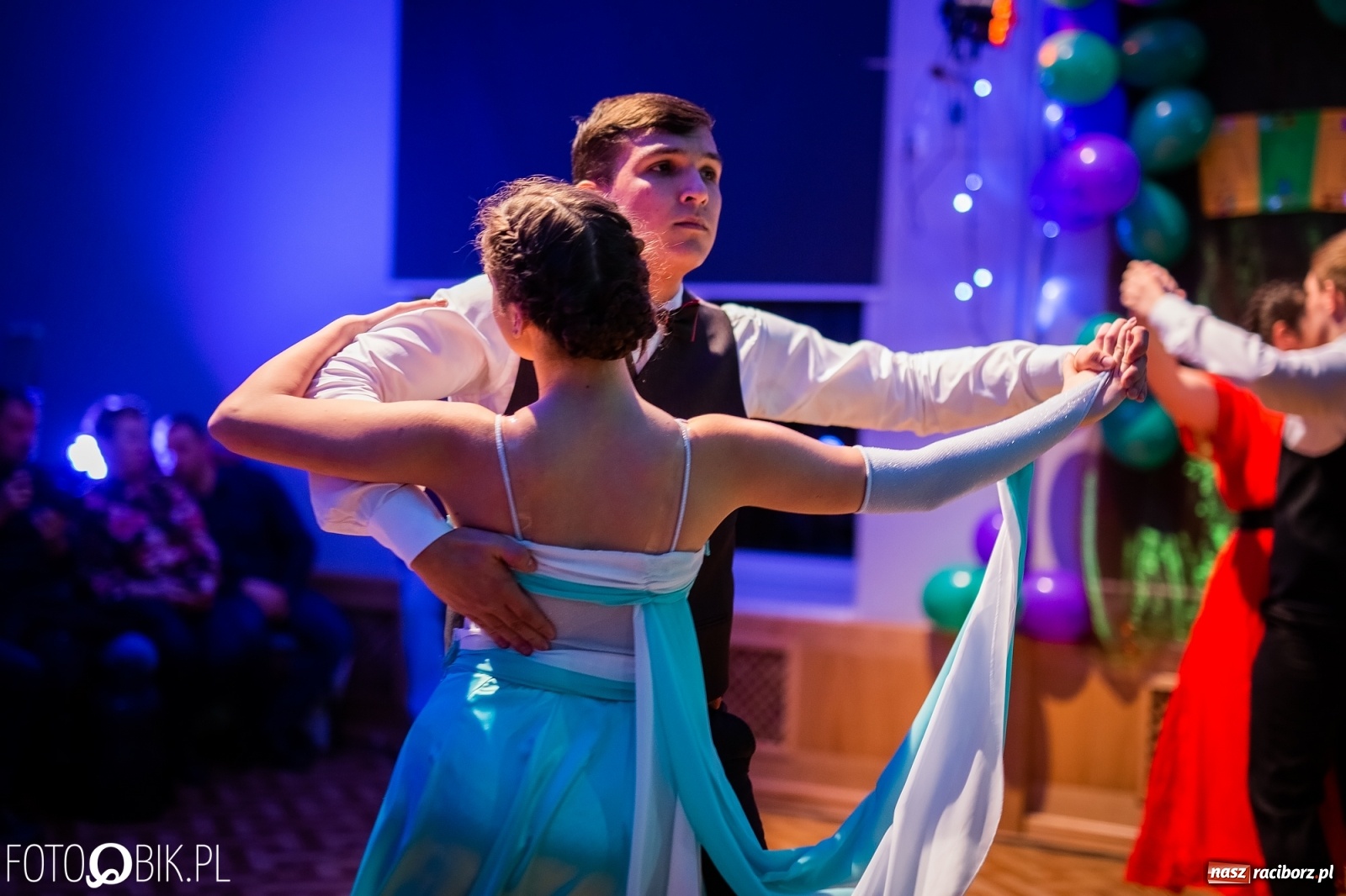 Zdjęcie w galerii na portalu naszraciborz.pl: Andrzejkowy zawrót głowy w MDK wiadomości z regionu