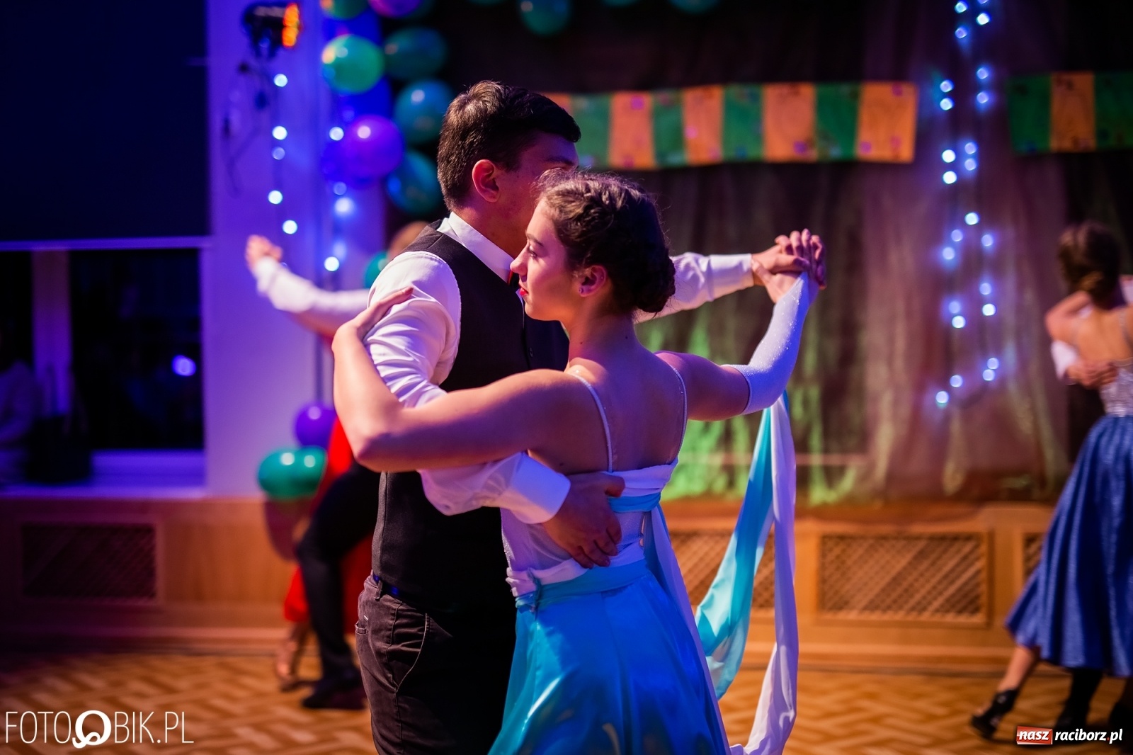 Zdjęcie w galerii na portalu naszraciborz.pl: Andrzejkowy zawrót głowy w MDK wiadomości z regionu