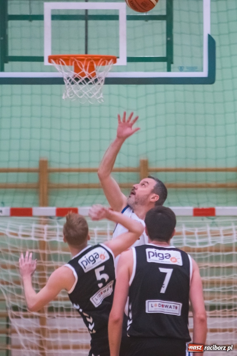 Zdjęcie w galerii na portalu naszraciborz.pl: Festiwal trójek Ofensywy [FOTO] wiadomości z regionu