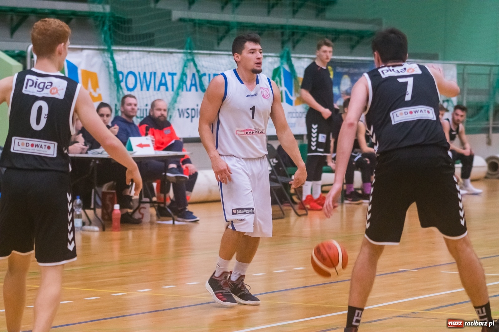 Zdjęcie w galerii na portalu naszraciborz.pl: Festiwal trójek Ofensywy [FOTO] wiadomości z regionu