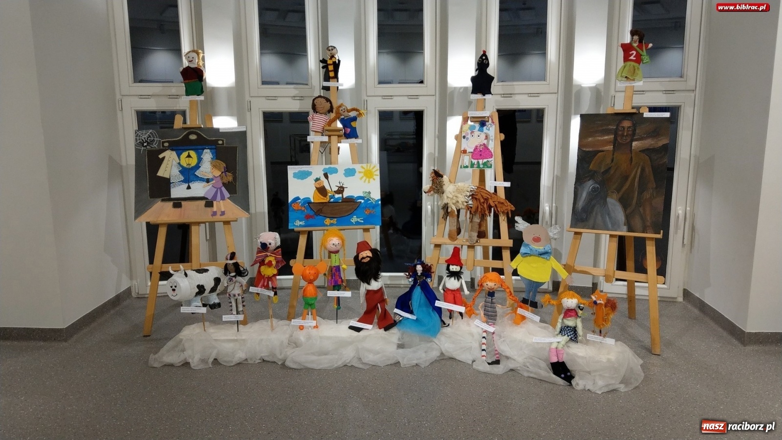 Zdjęcie w galerii na portalu naszraciborz.pl: Hej, przygodo! W bibliotece rozstrzygnięto Ogólnopolski Konkurs Plastyczny  wiadomości z regionu