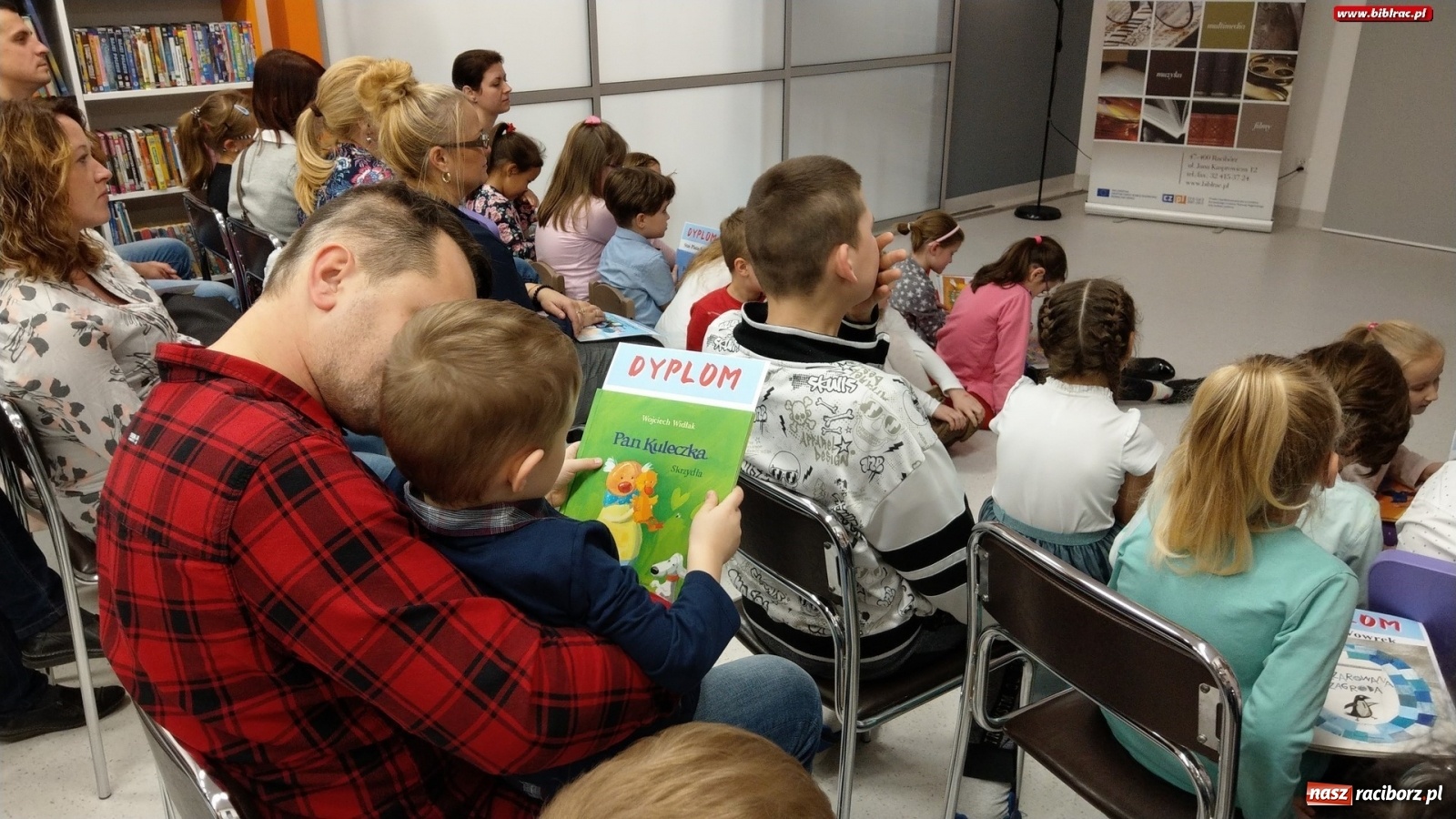 Zdjęcie w galerii na portalu naszraciborz.pl: Hej, przygodo! W bibliotece rozstrzygnięto Ogólnopolski Konkurs Plastyczny  wiadomości z regionu