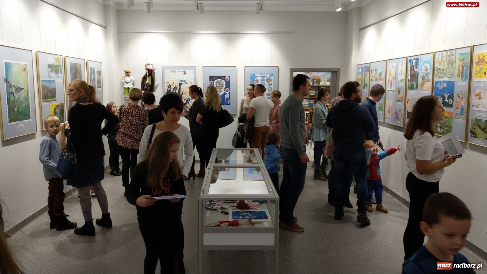 Zdjęcie w galerii na portalu naszraciborz.pl: Hej, przygodo! W bibliotece rozstrzygnięto Ogólnopolski Konkurs Plastyczny  wiadomości z regionu