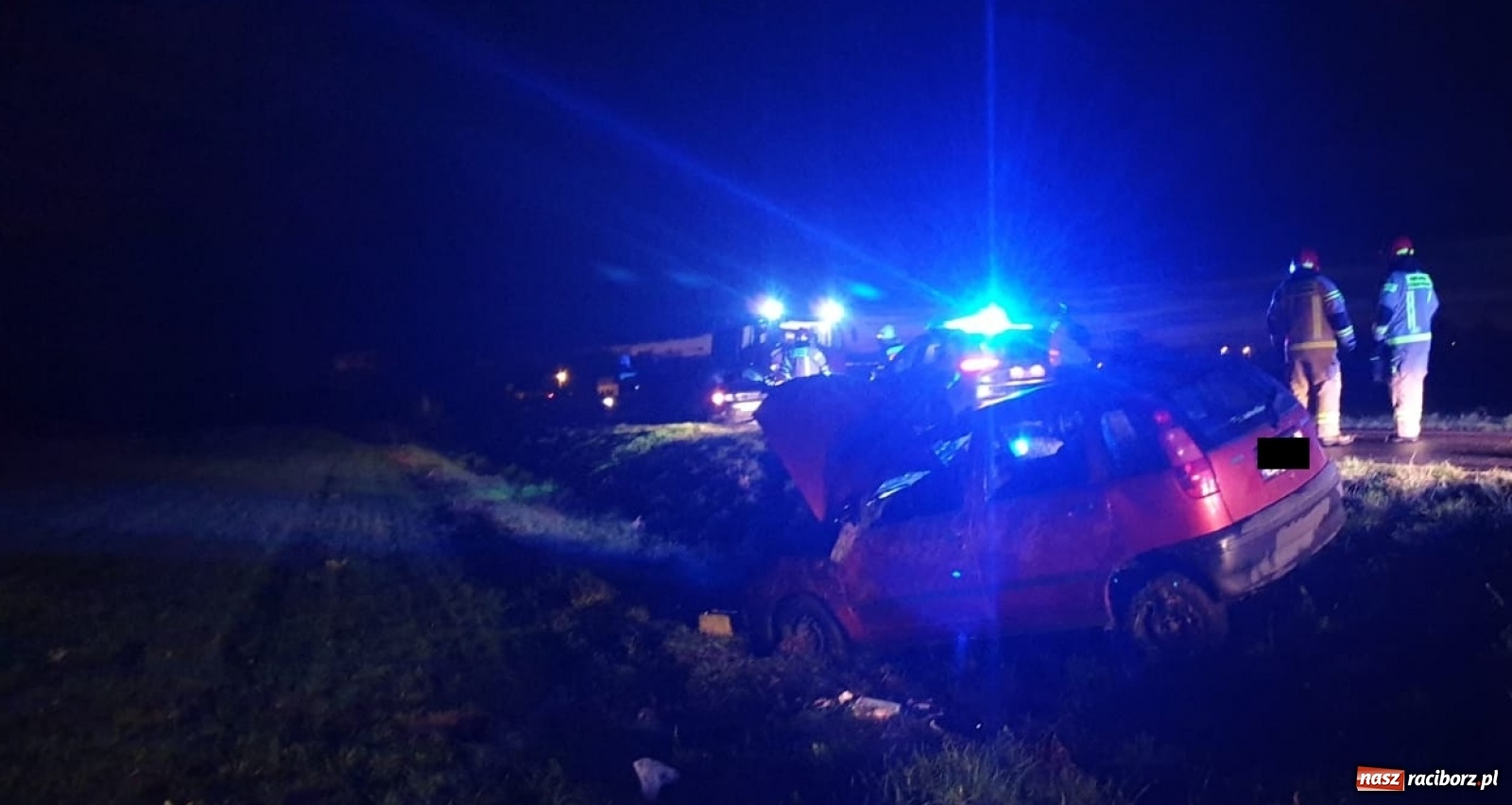 Zdjęcie w galerii na portalu naszraciborz.pl: Dachowanie na trasie Lekartów - Cyprzanów wiadomości z regionu