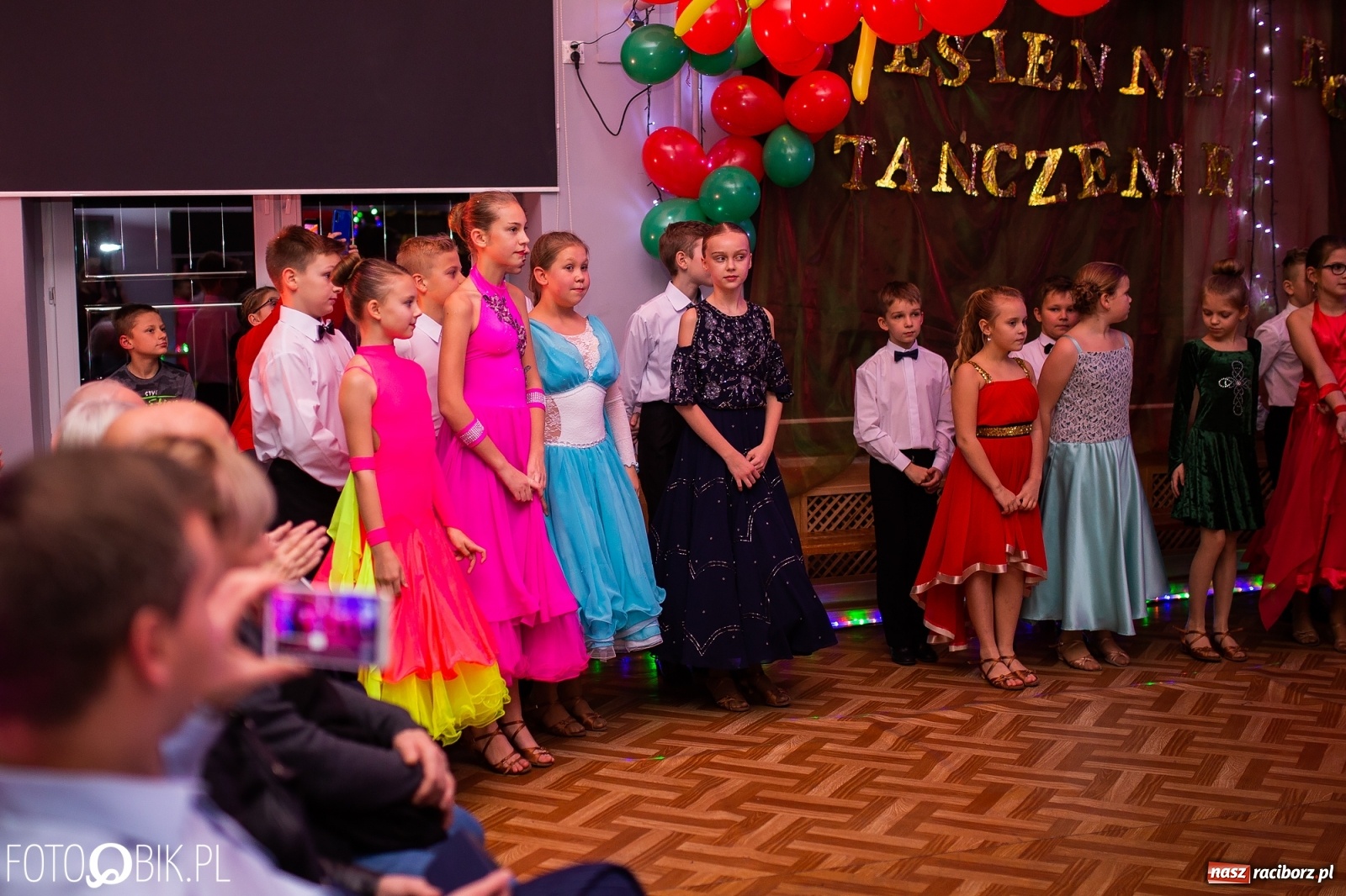 Zdjęcie w galerii na portalu naszraciborz.pl: Jesienne tańczenie na rozkręcenie w MDK wiadomości z regionu
