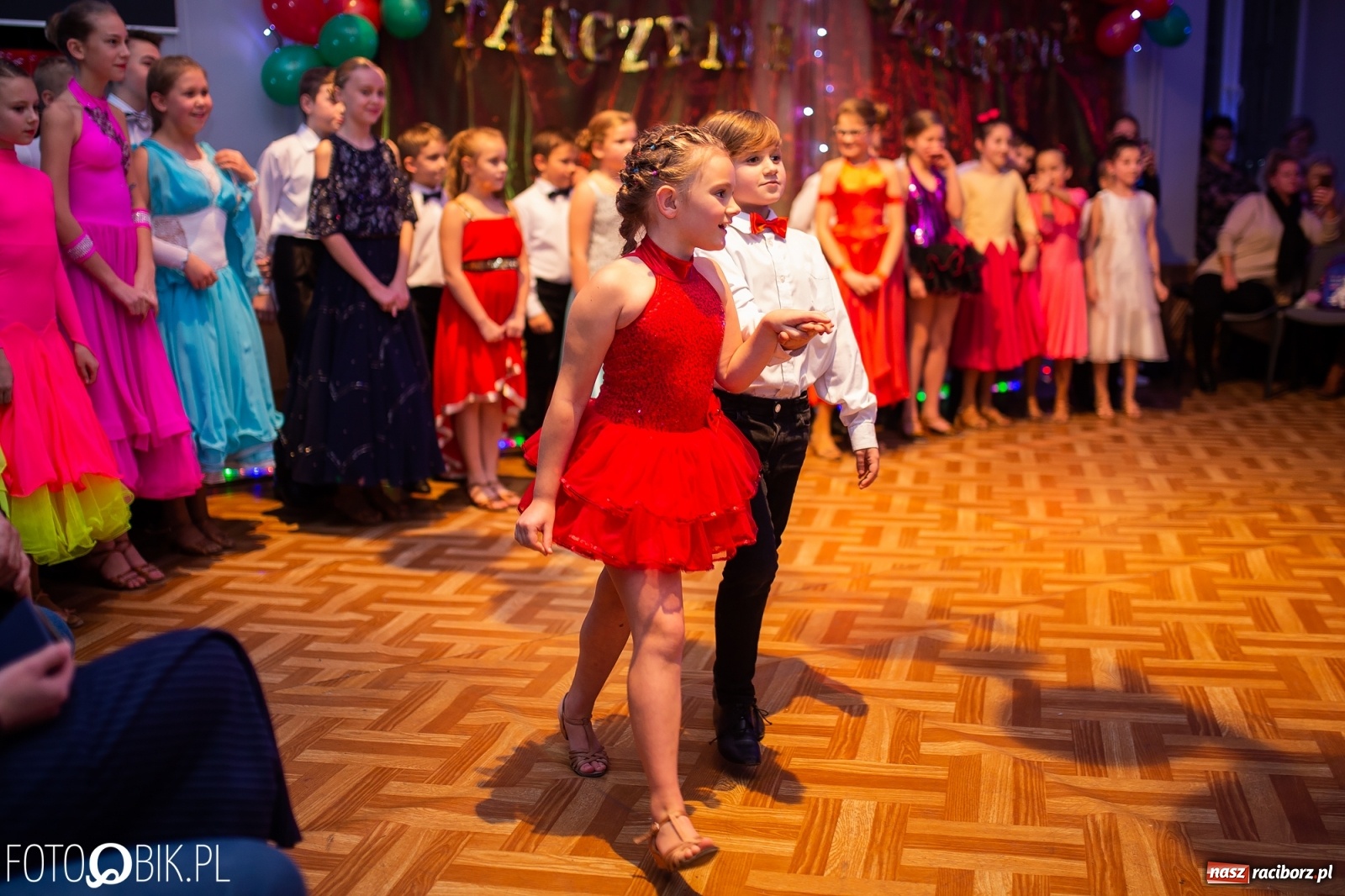 Zdjęcie w galerii na portalu naszraciborz.pl: Jesienne tańczenie na rozkręcenie w MDK wiadomości z regionu