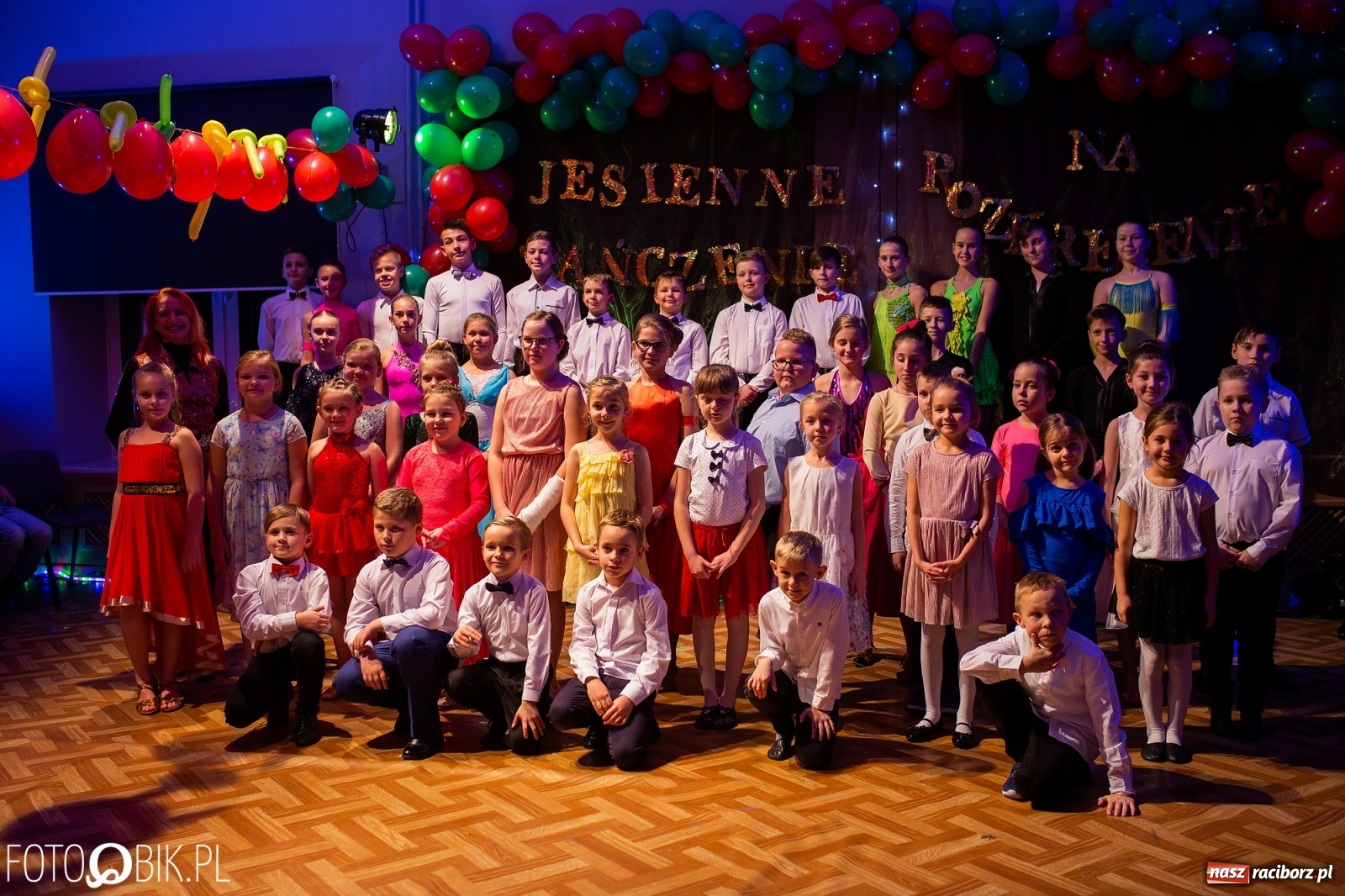 Zdjęcie w galerii na portalu naszraciborz.pl: Jesienne tańczenie na rozkręcenie w MDK wiadomości z regionu
