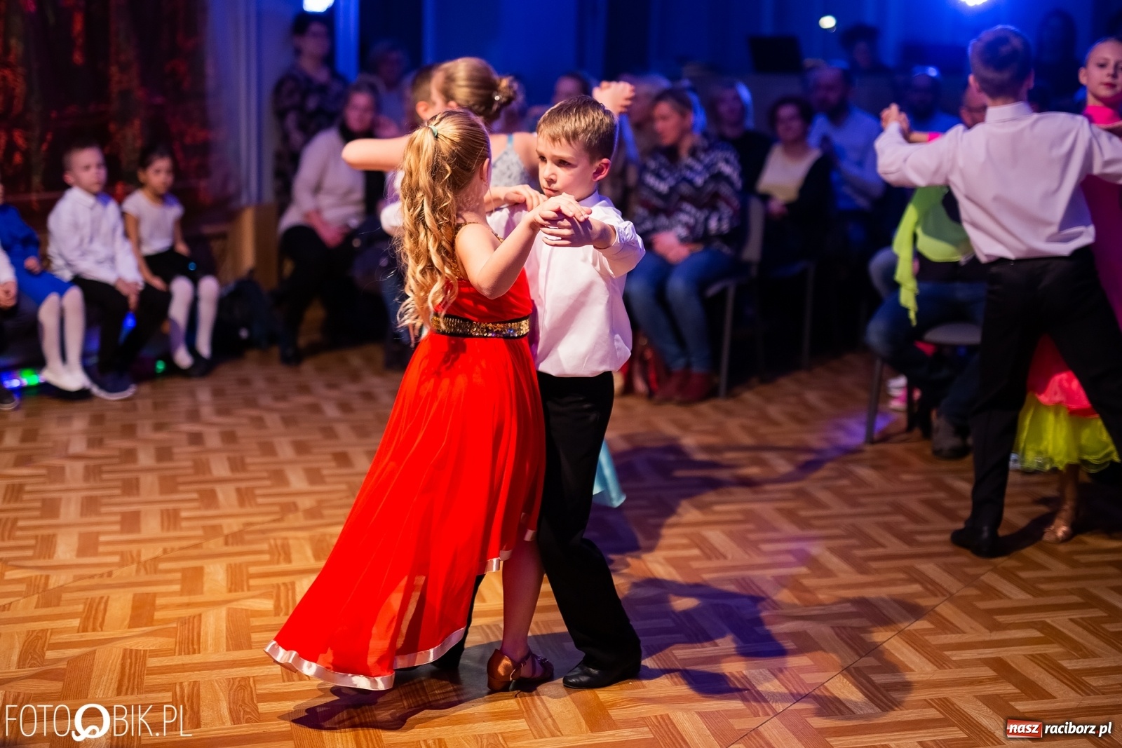 Zdjęcie w galerii na portalu naszraciborz.pl: Jesienne tańczenie na rozkręcenie w MDK wiadomości z regionu