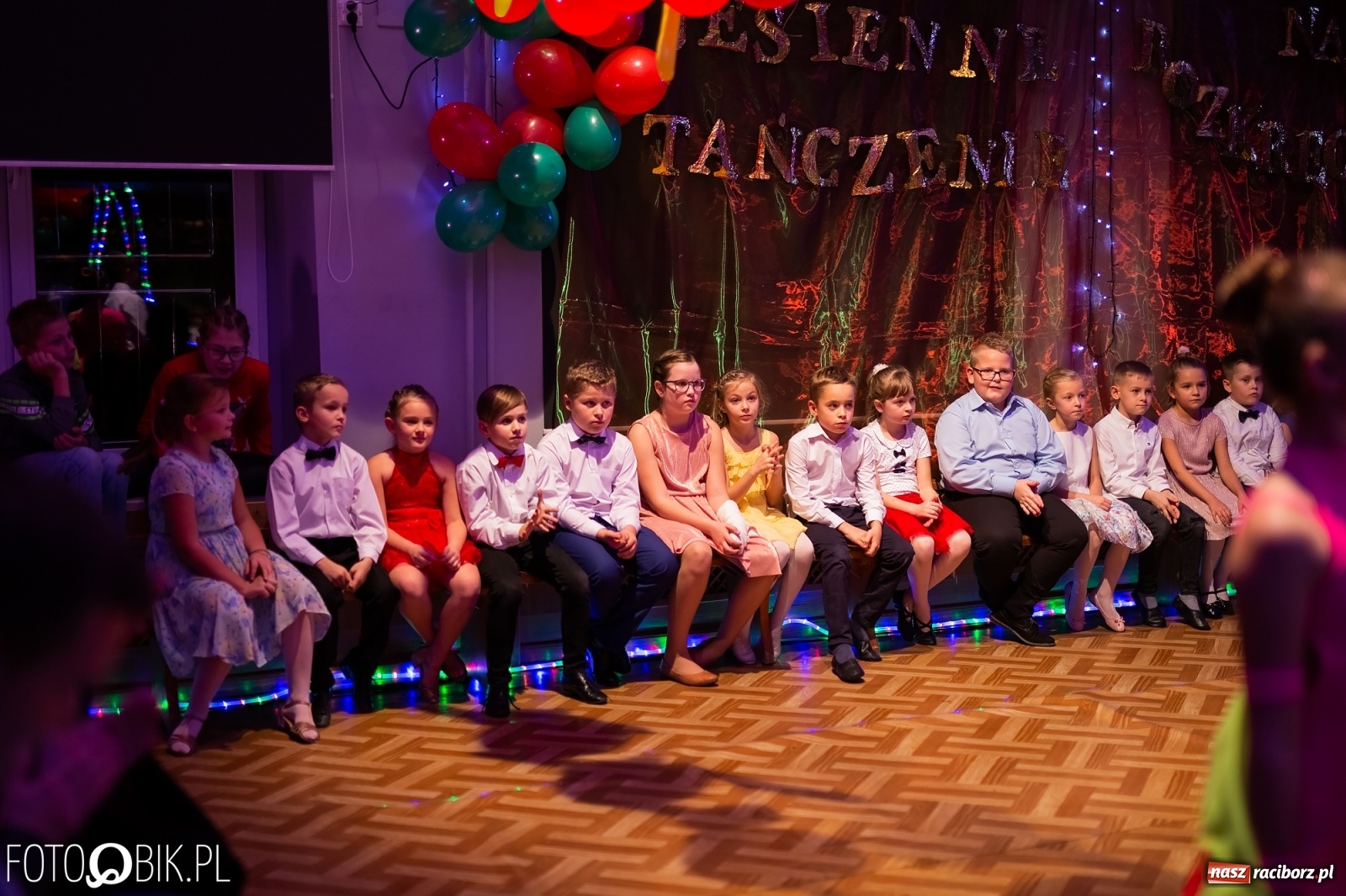 Zdjęcie w galerii na portalu naszraciborz.pl: Jesienne tańczenie na rozkręcenie w MDK wiadomości z regionu