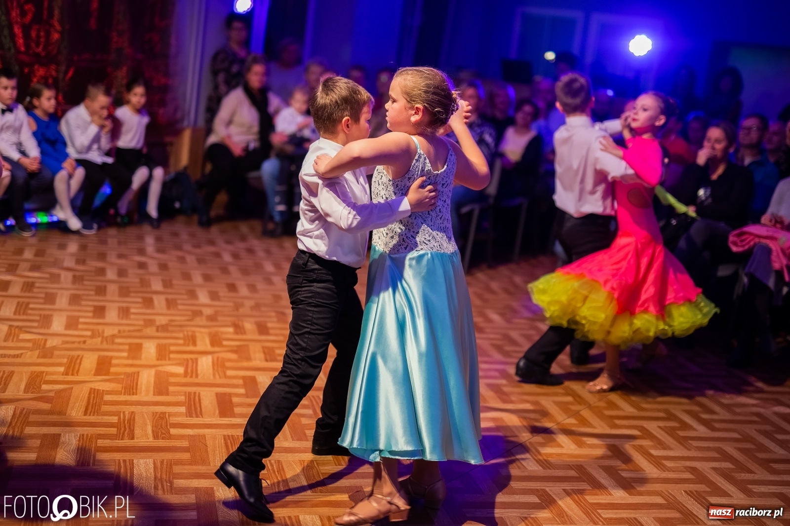 Zdjęcie w galerii na portalu naszraciborz.pl: Jesienne tańczenie na rozkręcenie w MDK wiadomości z regionu