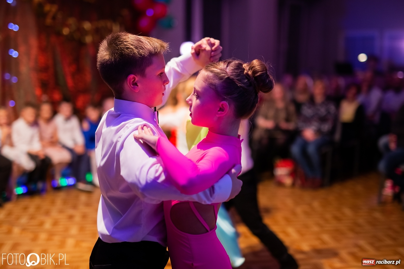Zdjęcie w galerii na portalu naszraciborz.pl: Jesienne tańczenie na rozkręcenie w MDK wiadomości z regionu