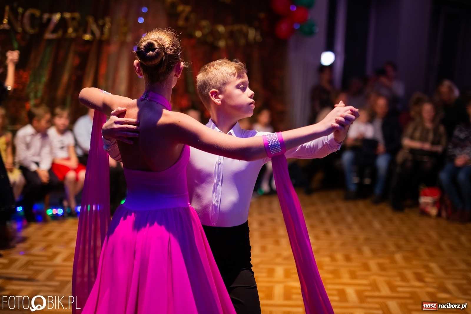 Zdjęcie w galerii na portalu naszraciborz.pl: Jesienne tańczenie na rozkręcenie w MDK wiadomości z regionu