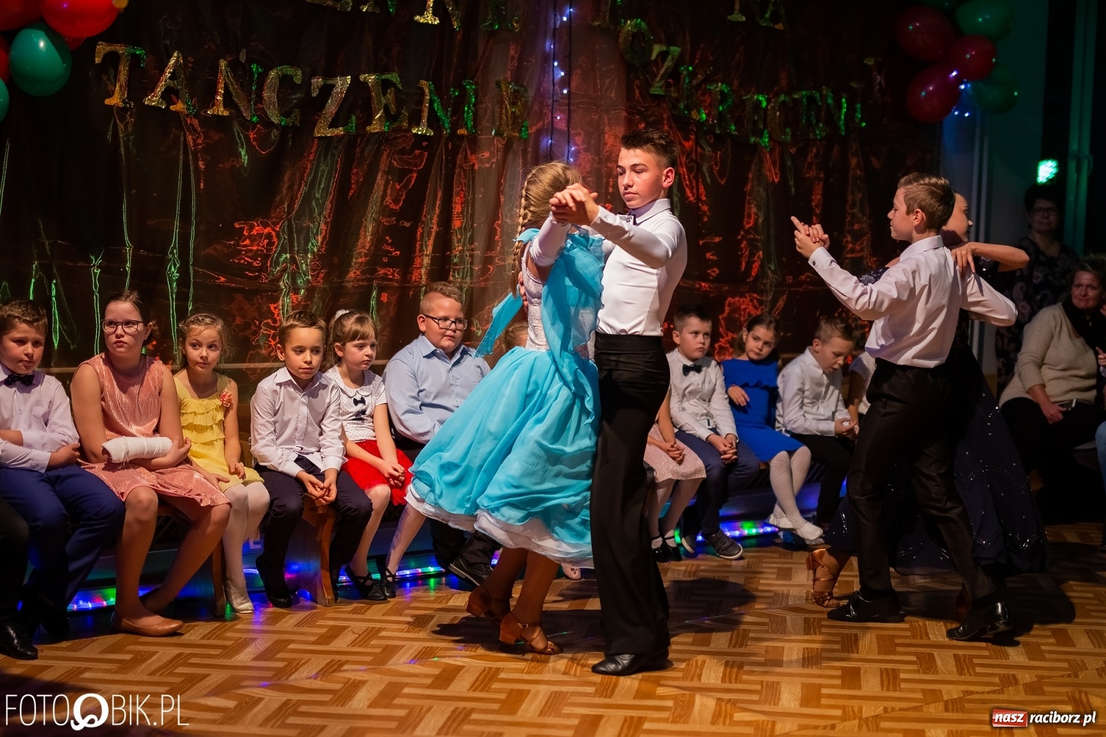 Zdjęcie w galerii na portalu naszraciborz.pl: Jesienne tańczenie na rozkręcenie w MDK wiadomości z regionu