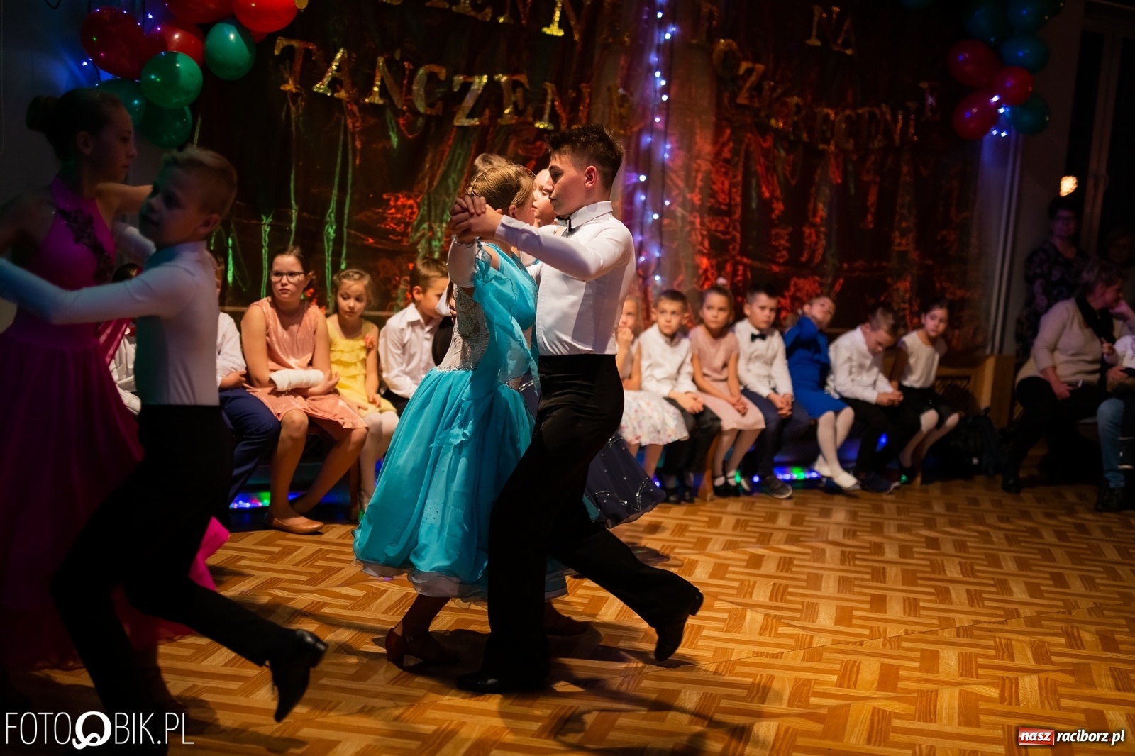 Zdjęcie w galerii na portalu naszraciborz.pl: Jesienne tańczenie na rozkręcenie w MDK wiadomości z regionu