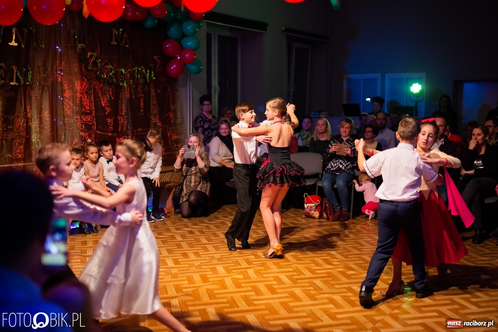 Zdjęcie w galerii na portalu naszraciborz.pl: Jesienne tańczenie na rozkręcenie w MDK wiadomości z regionu