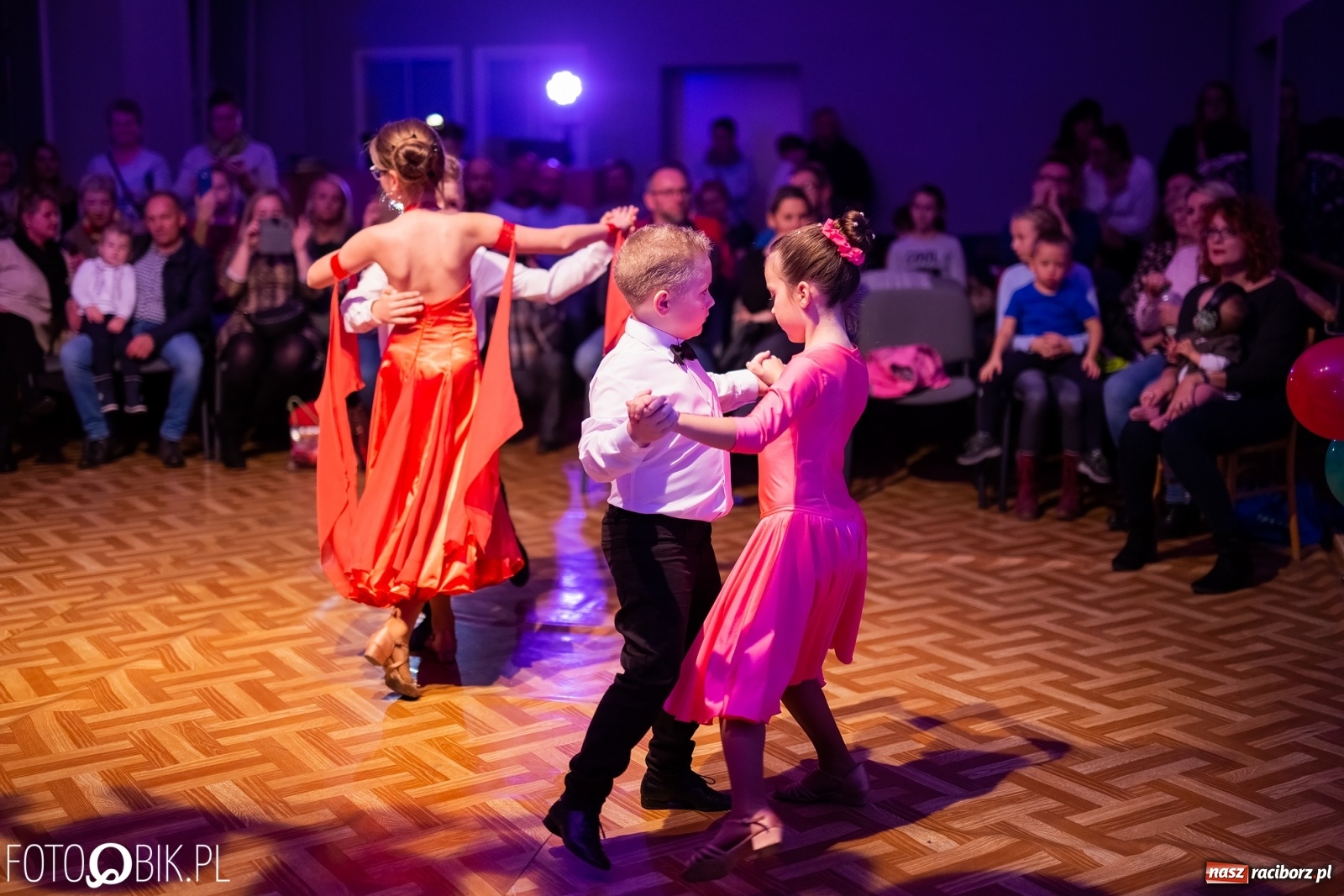 Zdjęcie w galerii na portalu naszraciborz.pl: Jesienne tańczenie na rozkręcenie w MDK wiadomości z regionu