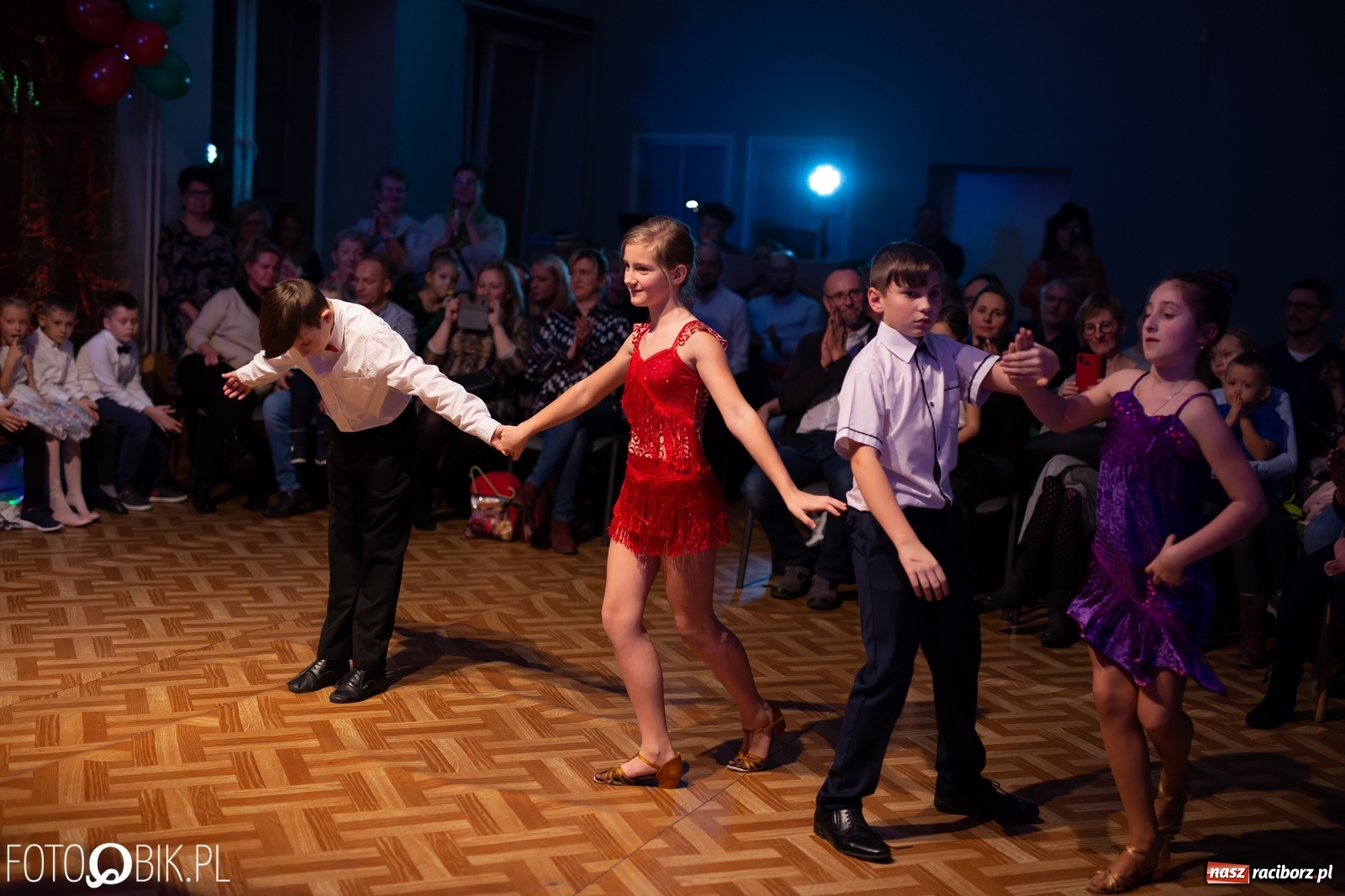 Zdjęcie w galerii na portalu naszraciborz.pl: Jesienne tańczenie na rozkręcenie w MDK wiadomości z regionu