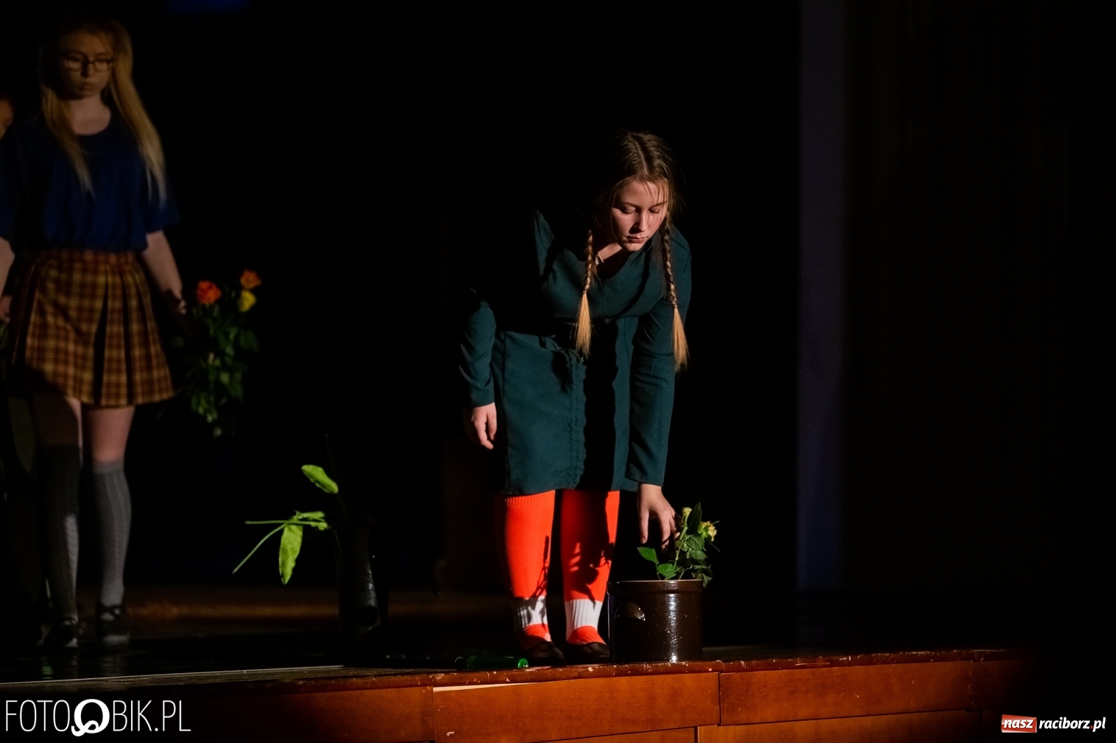 Zdjęcie w galerii na portalu naszraciborz.pl: Grupa teatralna Melpomena wystąpiła na deskach RCK wiadomości z regionu