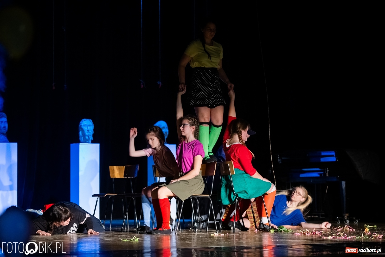 Zdjęcie w galerii na portalu naszraciborz.pl: Grupa teatralna Melpomena wystąpiła na deskach RCK wiadomości z regionu