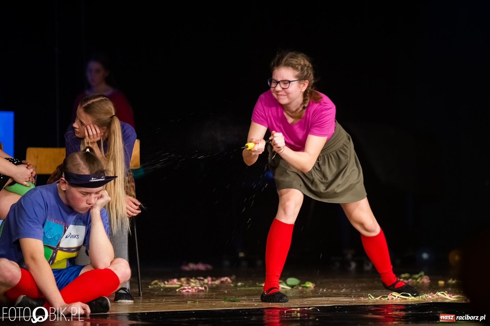 Zdjęcie w galerii na portalu naszraciborz.pl: Grupa teatralna Melpomena wystąpiła na deskach RCK wiadomości z regionu