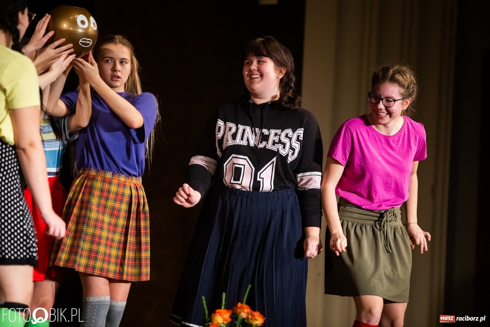 Zdjęcie w galerii na portalu naszraciborz.pl: Grupa teatralna Melpomena wystąpiła na deskach RCK wiadomości z regionu