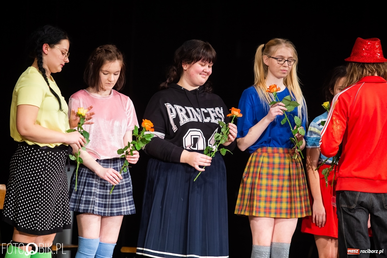 Zdjęcie w galerii na portalu naszraciborz.pl: Grupa teatralna Melpomena wystąpiła na deskach RCK wiadomości z regionu