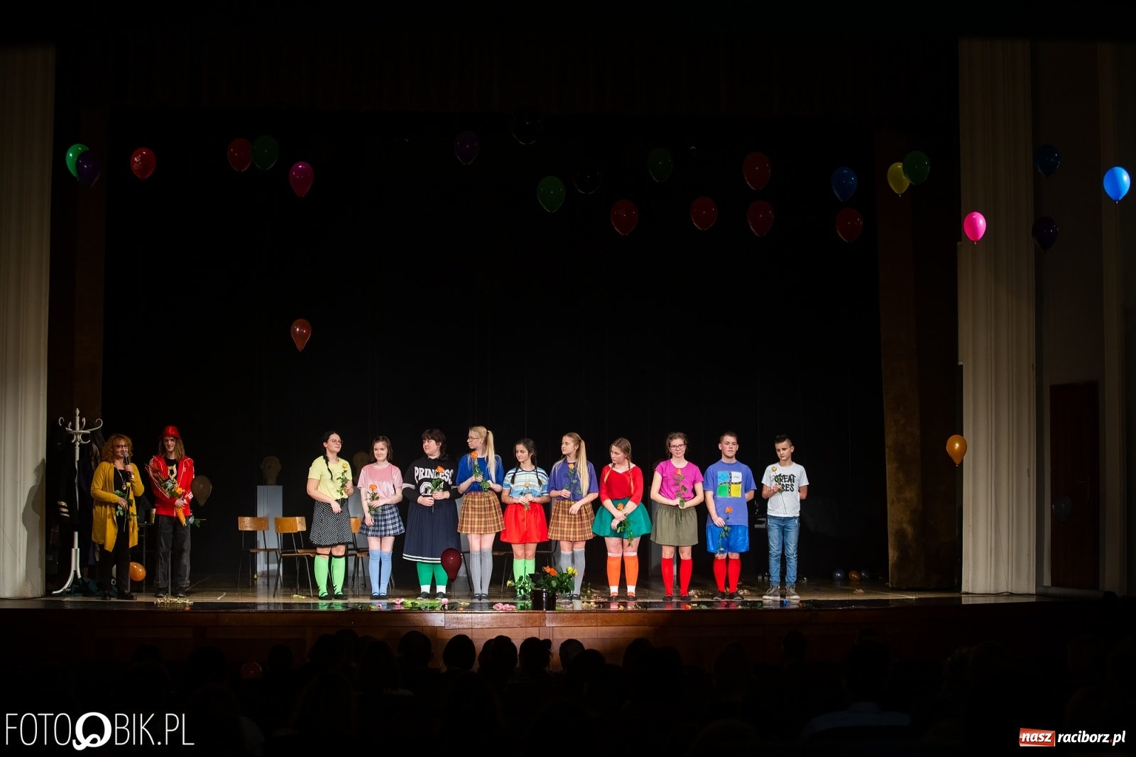 Zdjęcie w galerii na portalu naszraciborz.pl: Grupa teatralna Melpomena wystąpiła na deskach RCK wiadomości z regionu