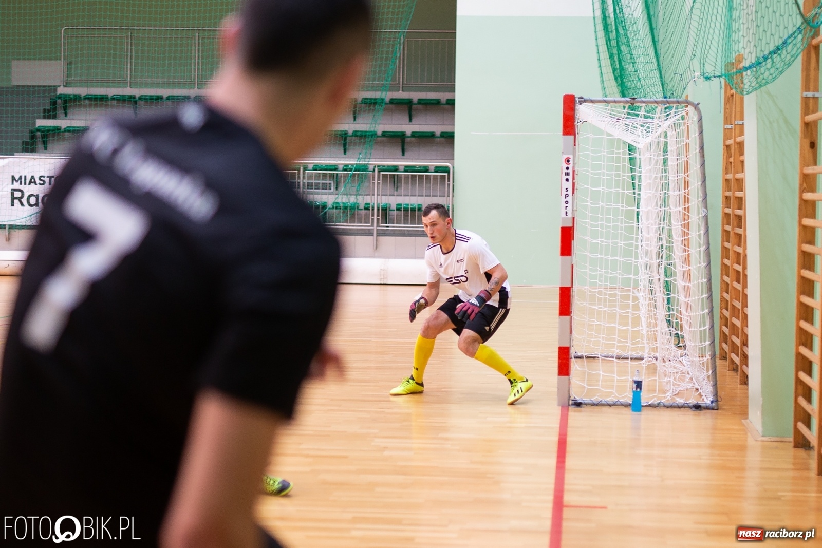 Zdjęcie w galerii na portalu naszraciborz.pl: Piątkowe emocje w HLPN. Mistrz nie dał szans rywalowi wiadomości z regionu