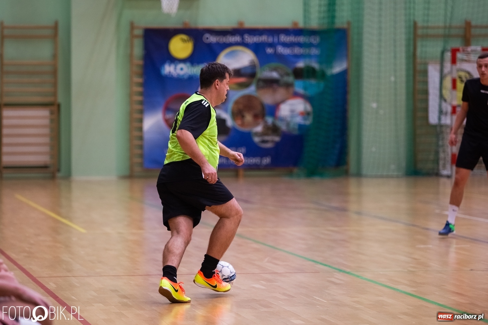 Zdjęcie w galerii na portalu naszraciborz.pl: Piątkowe emocje w HLPN. Mistrz nie dał szans rywalowi wiadomości z regionu