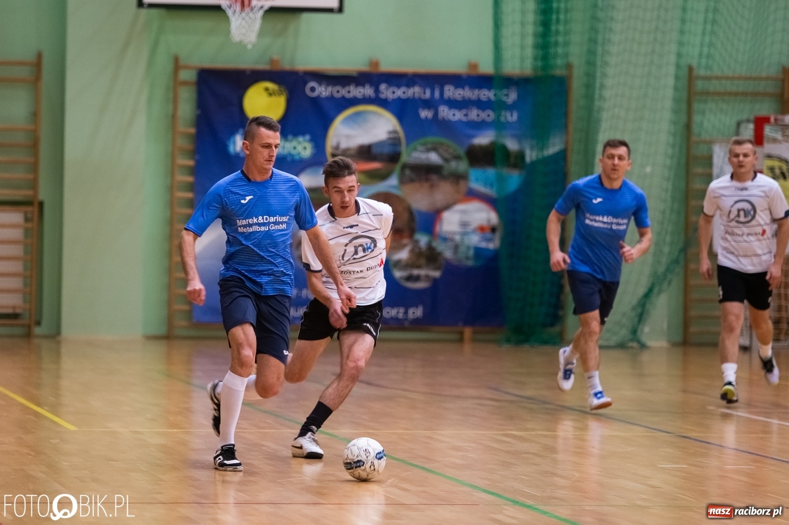 Zdjęcie w galerii na portalu naszraciborz.pl: Piątkowe emocje w HLPN. Mistrz nie dał szans rywalowi wiadomości z regionu