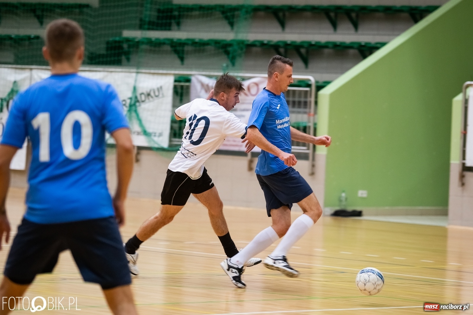 Zdjęcie w galerii na portalu naszraciborz.pl: Piątkowe emocje w HLPN. Mistrz nie dał szans rywalowi wiadomości z regionu