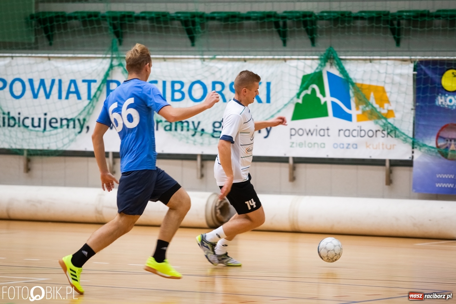 Zdjęcie w galerii na portalu naszraciborz.pl: Piątkowe emocje w HLPN. Mistrz nie dał szans rywalowi wiadomości z regionu