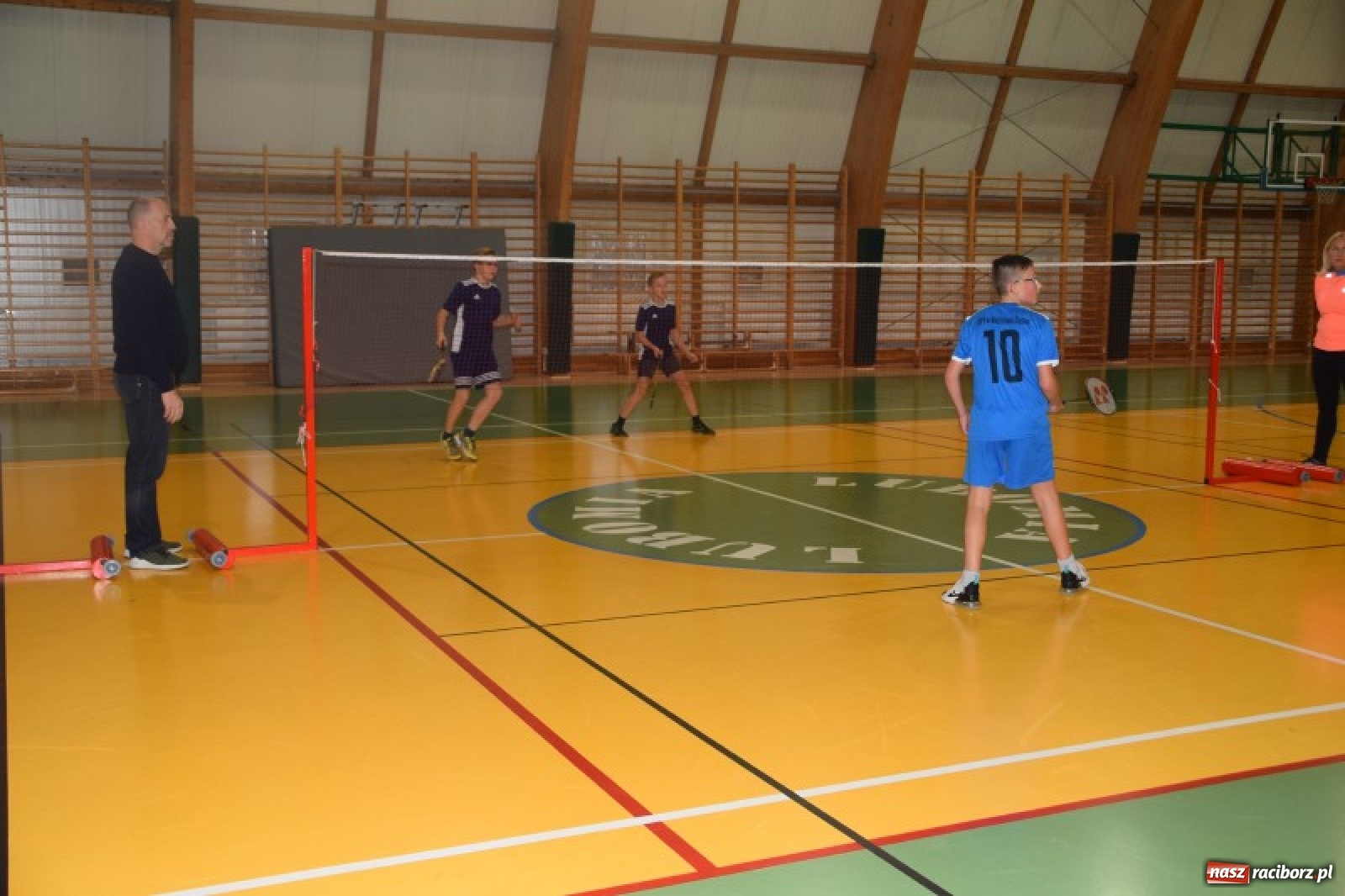 Zdjęcie w galerii na portalu naszraciborz.pl: Grzegorzowice wygrały wojewódzki półfinał badmintona  wiadomości z regionu