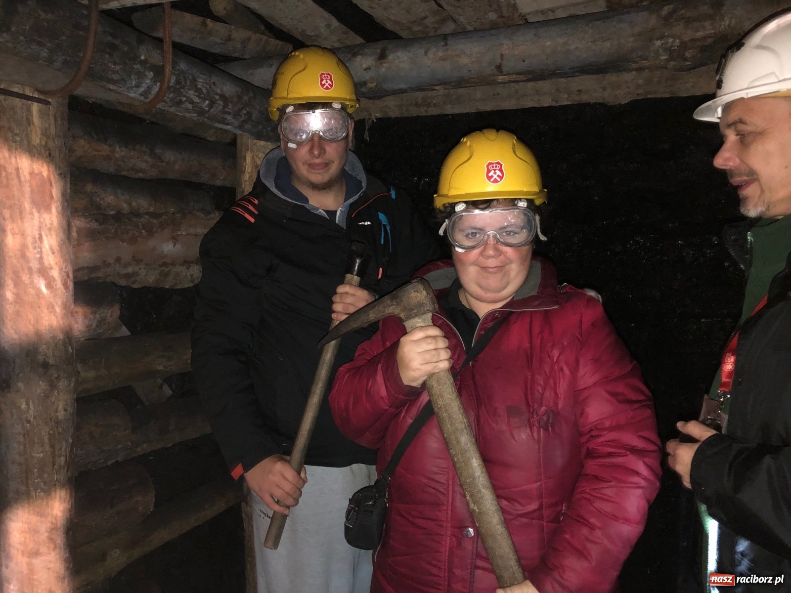 Zdjęcie w galerii na portalu naszraciborz.pl: Uczniowie ZSS zjechali głęboko pod ziemię na zakończenie ważnego projektu  wiadomości z regionu