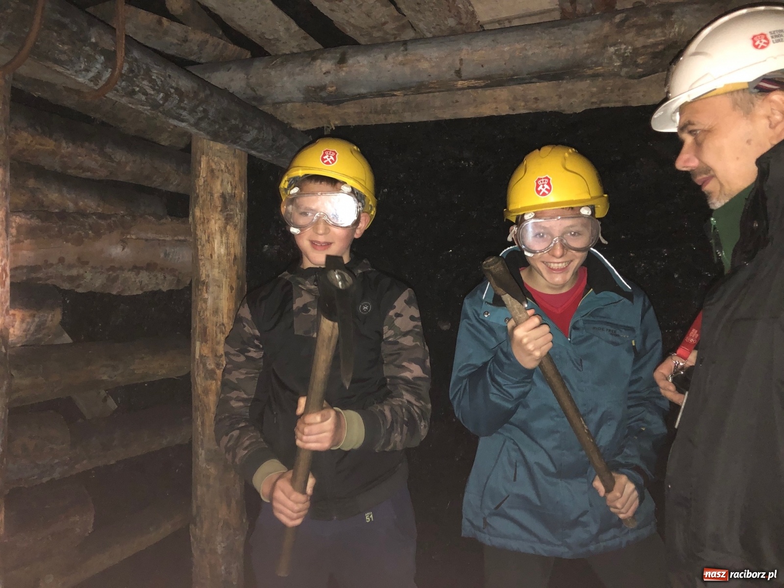 Zdjęcie w galerii na portalu naszraciborz.pl: Uczniowie ZSS zjechali głęboko pod ziemię na zakończenie ważnego projektu  wiadomości z regionu