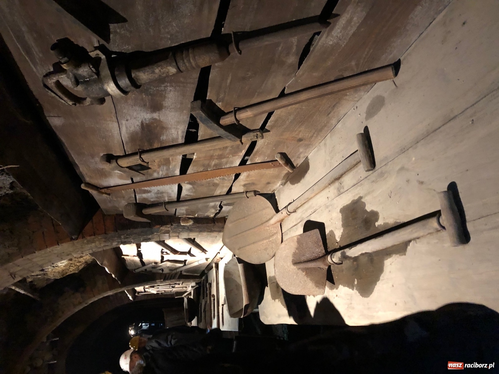 Zdjęcie w galerii na portalu naszraciborz.pl: Uczniowie ZSS zjechali głęboko pod ziemię na zakończenie ważnego projektu  wiadomości z regionu